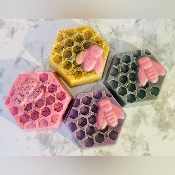 Handcrafted Honey Avocado Soap - Picture 3 of 11